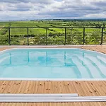 Skyview Deluxe And Private Jacuzzi ,