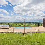 Skyview Deluxe And Private Jacuzzi , * Oslonino
