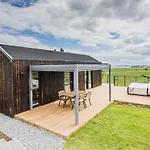 Skyview Deluxe And Private Jacuzzi , * Oslonino