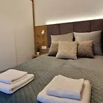 Skyview Deluxe And Private Jacuzzi , *