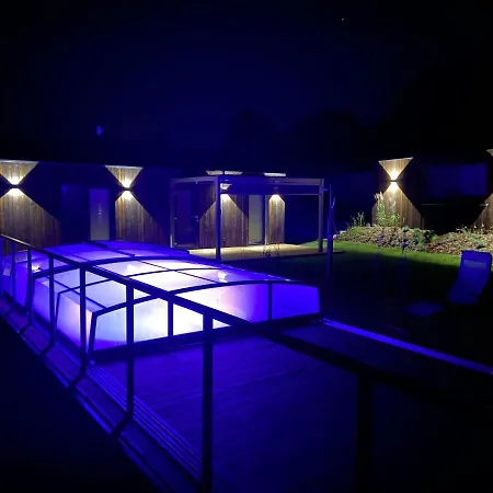 Skyview Deluxe And Private Jacuzzi , Ferienhaus *