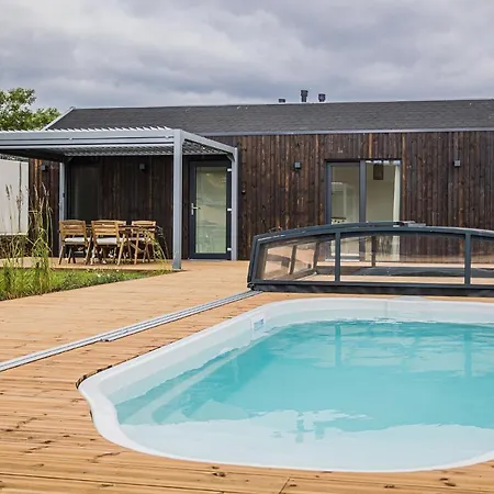 Skyview Deluxe And Private Jacuzzi , Ferienhaus *