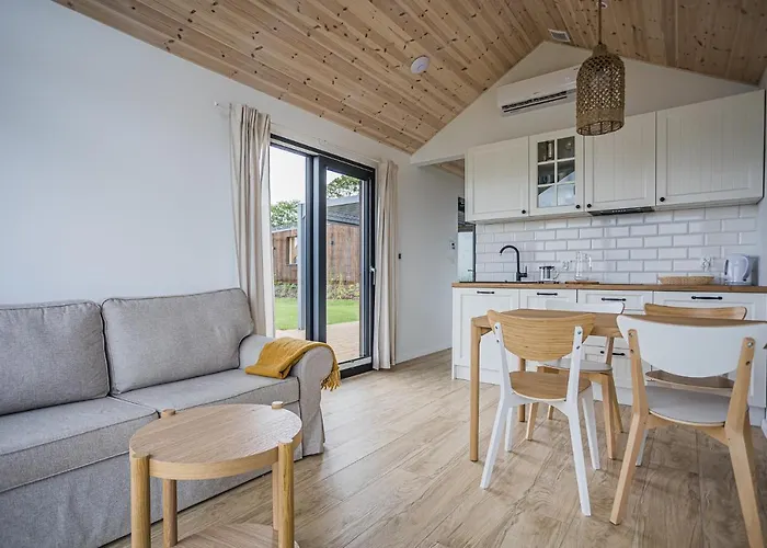 Skyview Deluxe And Private Jacuzzi , Ferienhaus