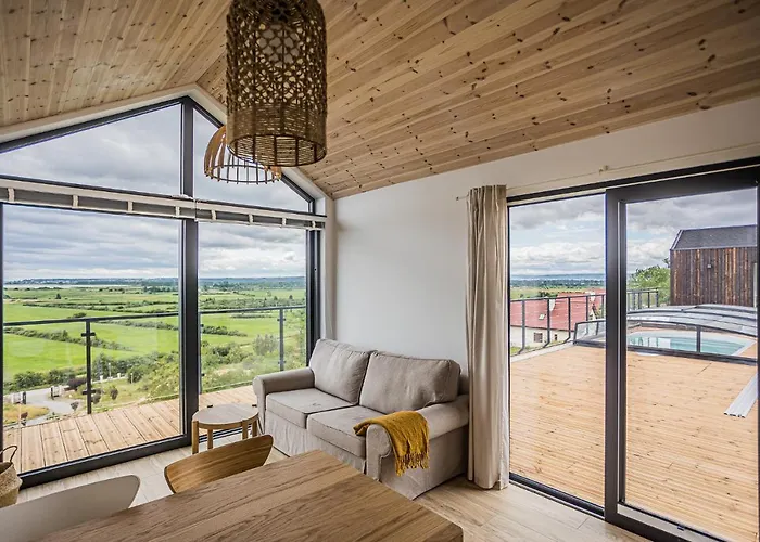 Skyview Deluxe And Private Jacuzzi ,