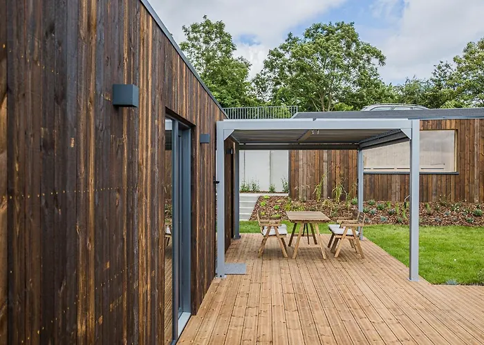 Skyview Deluxe And Private Jacuzzi , Ferienhaus