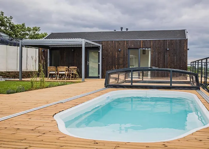 Skyview Deluxe And Private Jacuzzi , Ferienhaus *