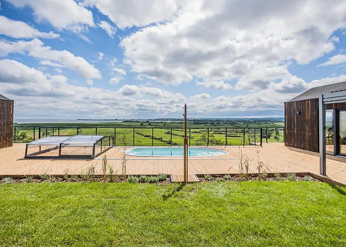 Skyview Deluxe And Private Jacuzzi , * Oslonino