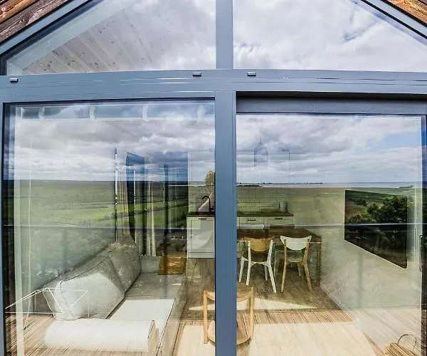 Skyview Deluxe And Private Jacuzzi , Ferienhaus