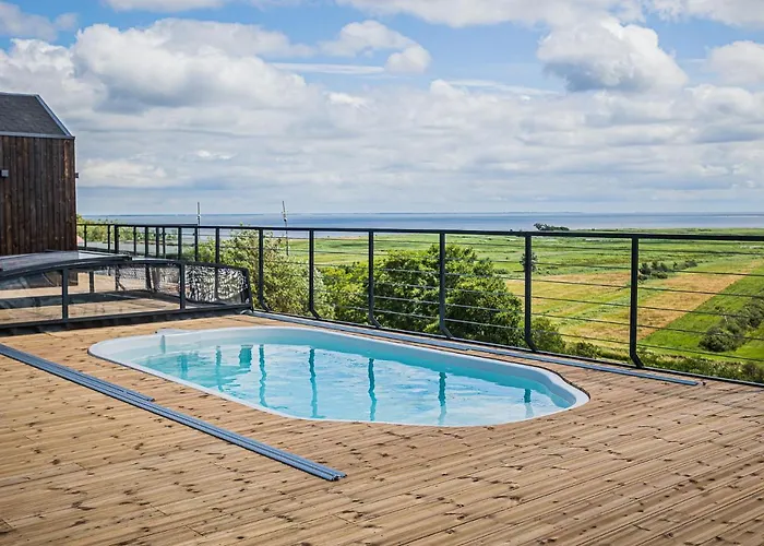 Ferienhaus Skyview Deluxe And Private Jacuzzi , Oslonino