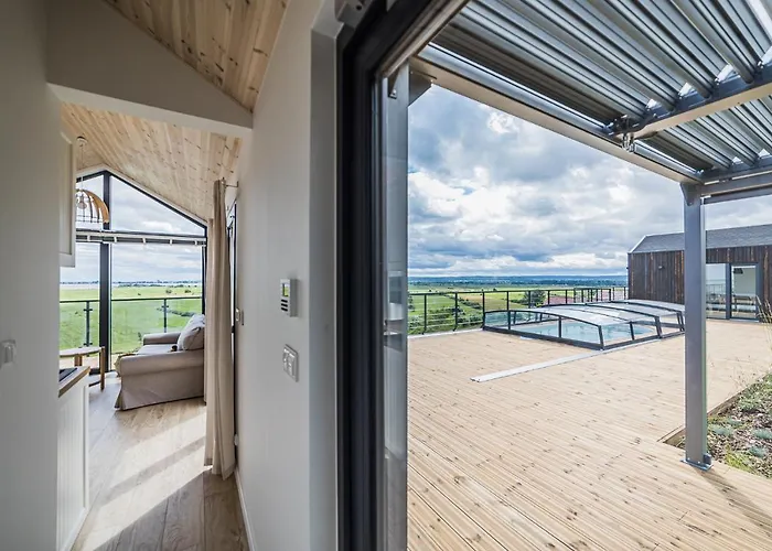 Skyview Deluxe And Private Jacuzzi , Oslonino