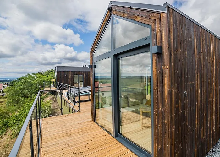 Skyview Deluxe And Private Jacuzzi , * Oslonino