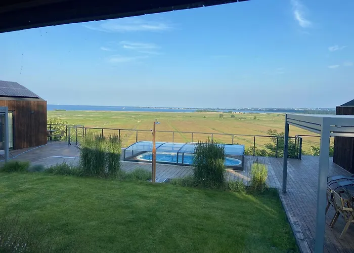 Skyview Deluxe And Private Jacuzzi , * Oslonino