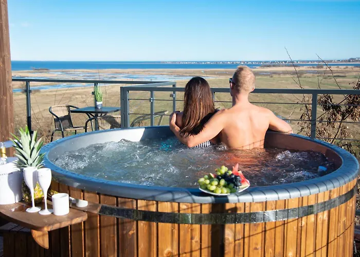 Skyview Deluxe And Private Jacuzzi , * Oslonino